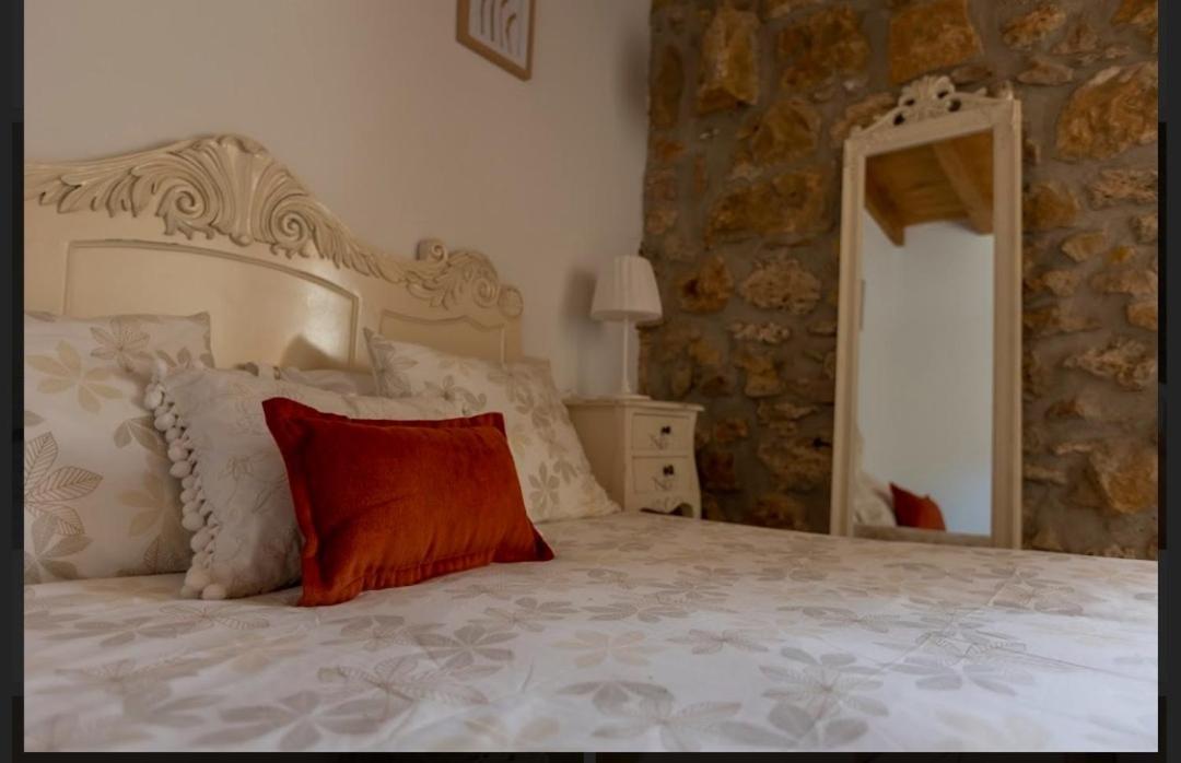 Hotel Rural En Las Cascadas De Tobera Luaran gambar