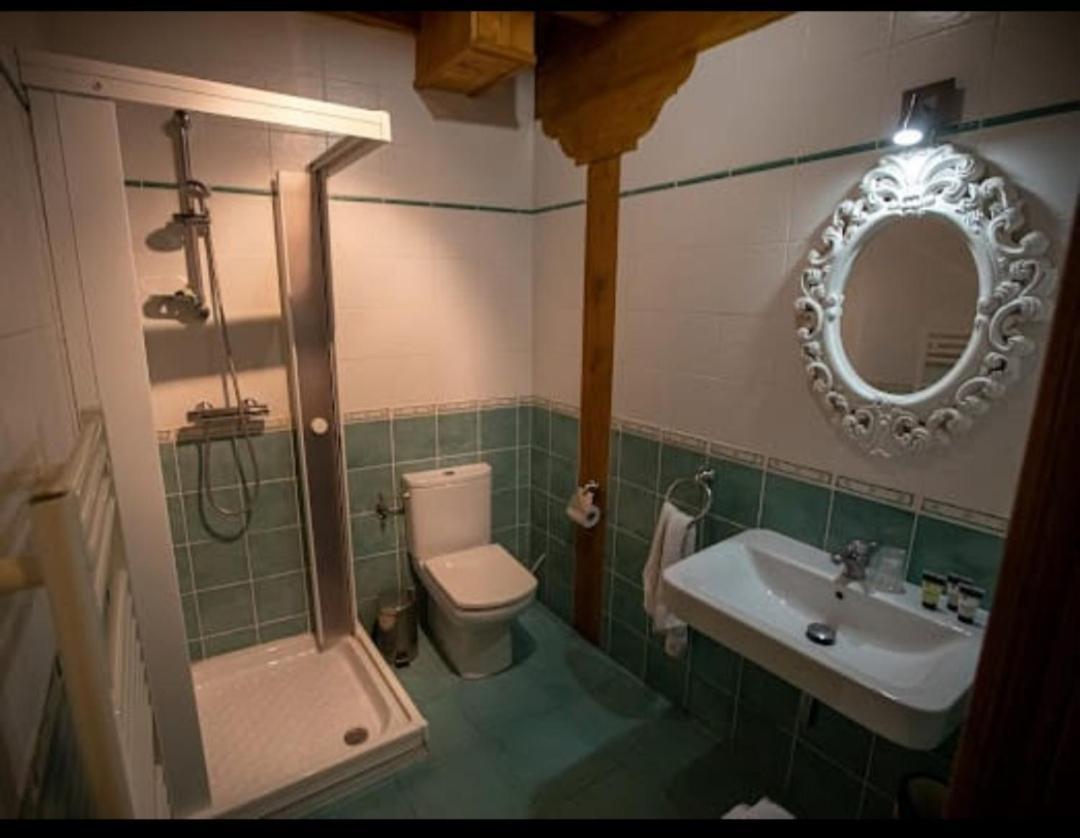 Hotel Rural En Las Cascadas De Tobera Luaran gambar